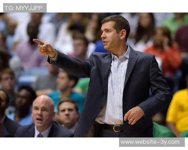 卢指导强调勇士与绿军打法相似强调球队需提升硬朗风格